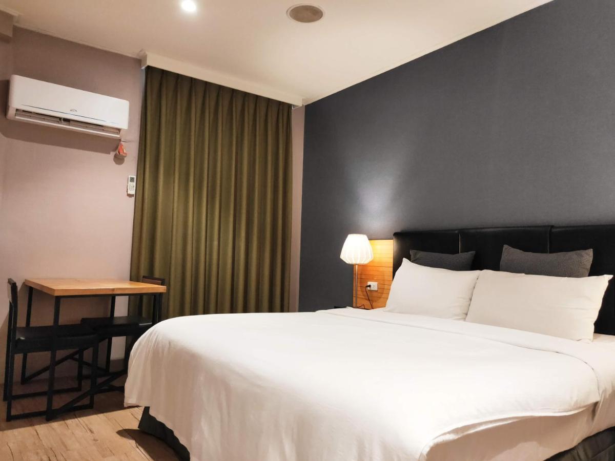 Roppongi Motel Pingtung Zewnętrze zdjęcie